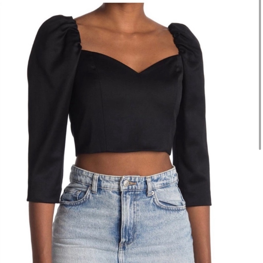 Alice and Olivia cropped top size 6.